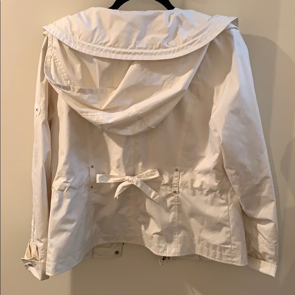 Cole Haan ivory stunning rain jacket with hood - Picture 11 of 12